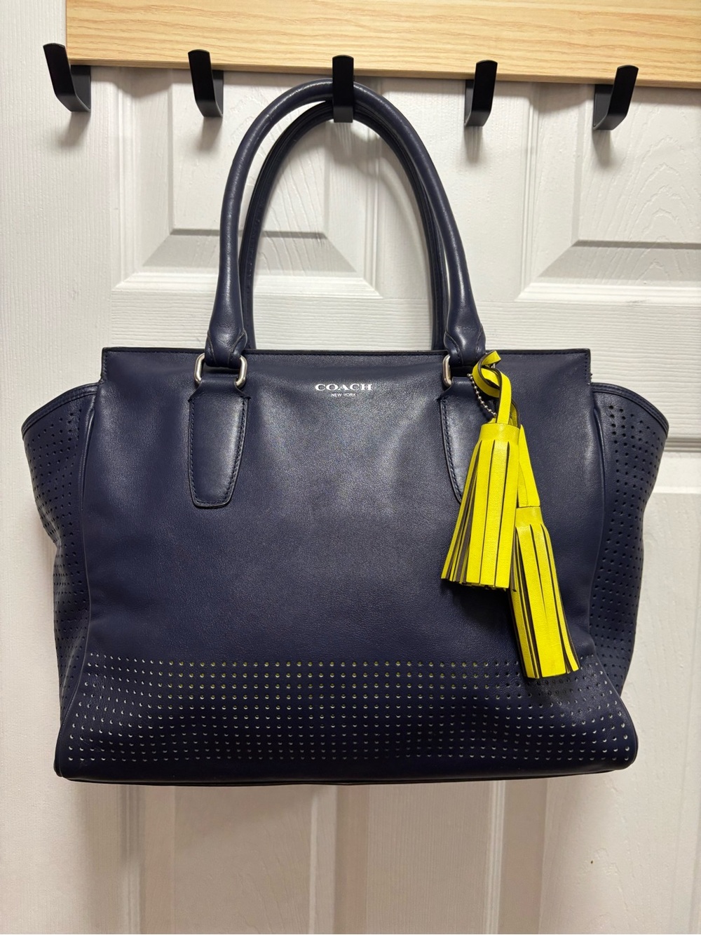 Coach Legacy J1273-22390 Perforated Leather Candace Navy/Citrine Carryall EUC